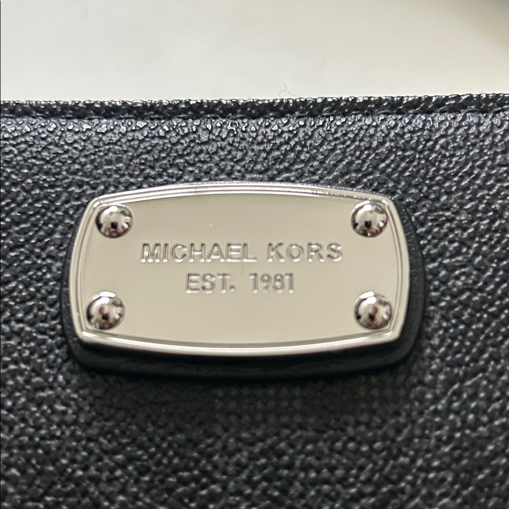 Michael Kors Continental Monogram Wallet - Picture 10 of 10
